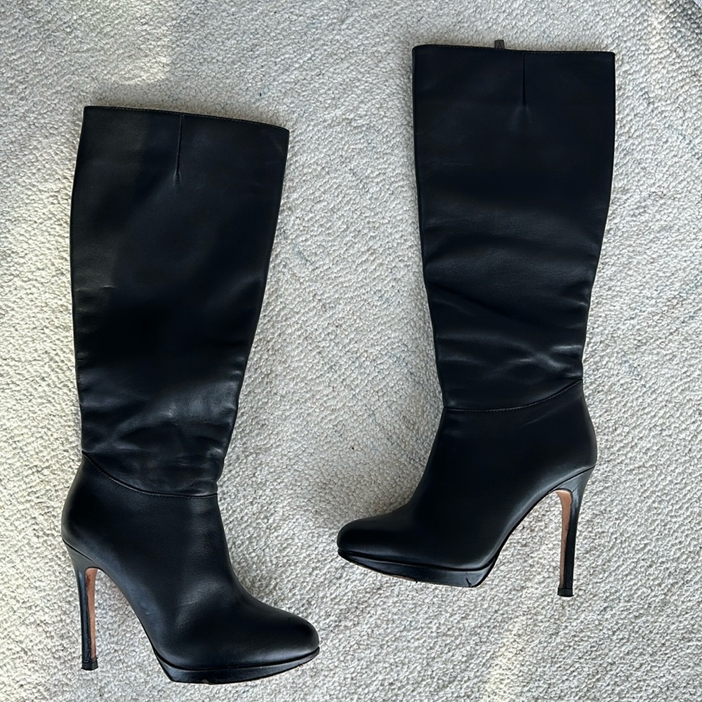 Vince Camuto all leather boots on heels